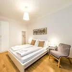 Beautiful City Apartment At Famous Ballgasse